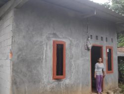 Setelah Lima Tahun Mengajukan, Warga Jatisampurna Akhirnya Terima Bantuan Rutilahu