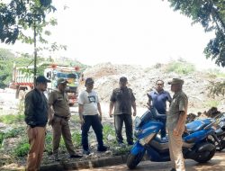 Truk Tanah Kotori Jalan di Jatiwaringin, Camat Panggil Pengusaha