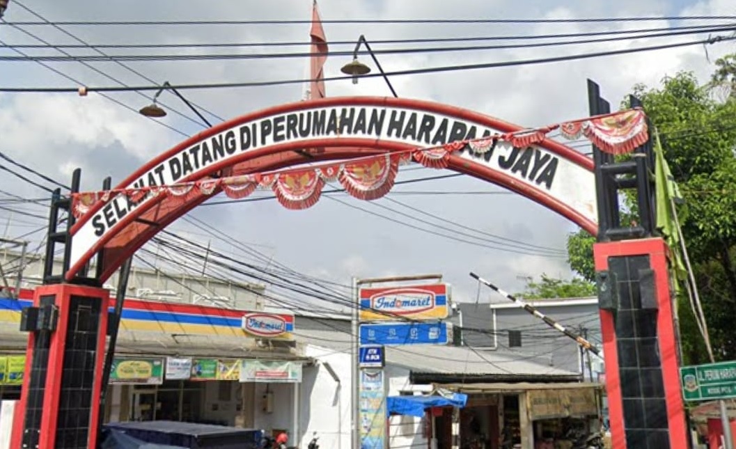 Pembangunan Gapura di Harapan Jaya Kembali ke Titik Awal Usai Protes Warga