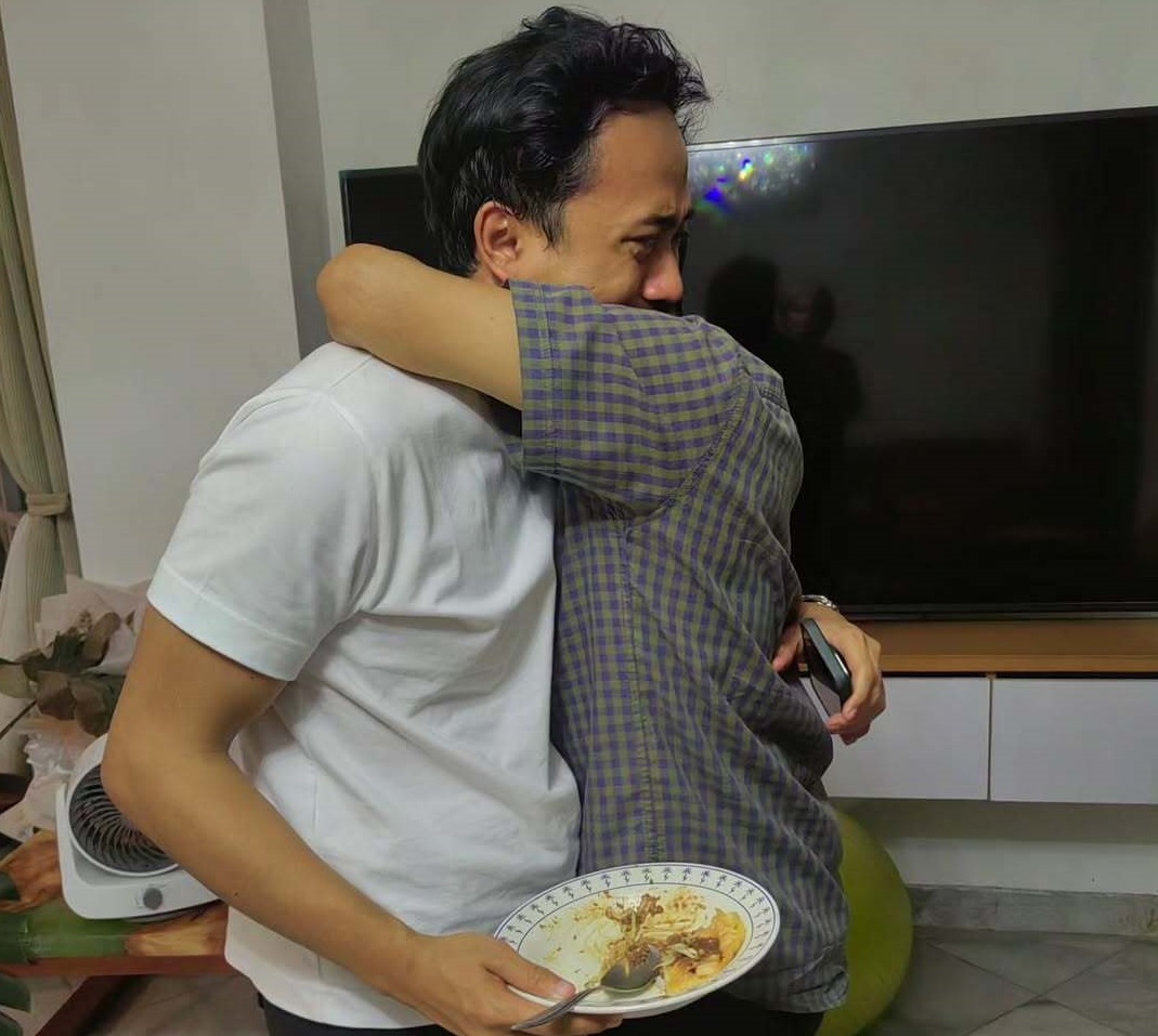 Tangis Haru Keluarga Eks Dirut ASDP Dengar Pengumuman Rehabilitasi dari Prabowo