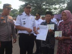 11 Pasangan di Jatisampurna Akhirnya Miliki Buku Nikah