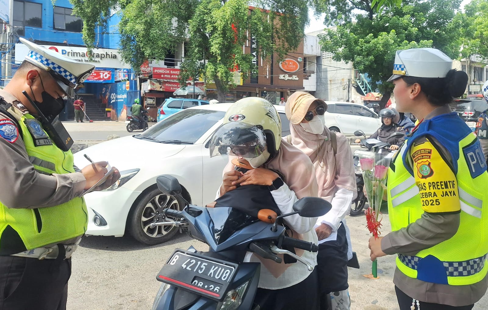 Pelanggaran Tidak Pakai Helm Mendominasi Operasi Zebra Jaya 2025 di Kota Bekasi