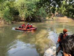 Tiga Bocah Tenggelam di Kali Cikarang: Dua Ditemukan Meninggal, Satu Masih Dicari