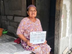 Nenek Inah Warga Cibitung Cuma Lihat Tetangga Dapat Bansos