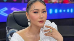 Inul Daratista Batal Umrah Gara-Gara Situasi Timur Tengah Memanas, Rp700 Juta Melayang!