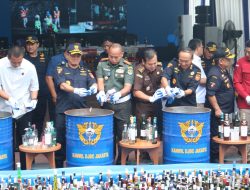 Bea Cukai Lindungi Masyarakat dengan Penindakan dan Pemusnahan Barang Kena Cukai Ilegal di Wilayah Jakarta      