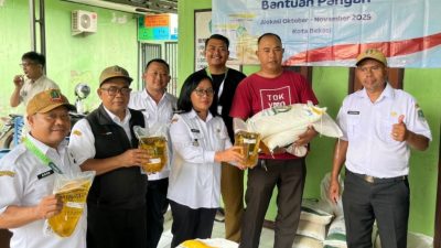 1.359 Keluarga di Jatikramat Terima Beras dan Minyak