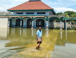 Belasan Ribu Jiwa Terdampak Banjir Rob di Muaragembong Bekasi, Pemerintah Pusat Diminta Realisasikan Bangun Tanggul Raksasa