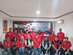Keluarga Besar PDIP Kota Bekasi Bantu Korban Bencana Sumatera