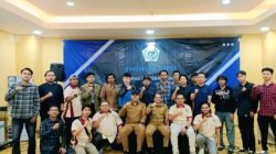 Pemuda Karang Taruna Pejuang Diajarkan Servis AC dan Tata Rias