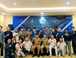 Pemuda Karang Taruna Pejuang Diajarkan Servis AC dan Tata Rias