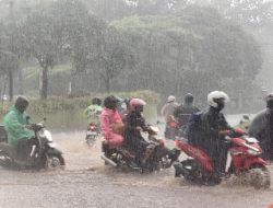 Hujan Lebat Selama Sepekan Bakal Guyur Sebagian Jabar, BMKG: Siaga Cuaca Ekstrem