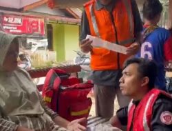 Momen Humanis Relawan Gerakan Anak Negeri Obati Ibu yang Infeksi