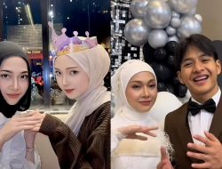 Yuka Berani Puji Julia Prastini ‘Jule’ di Depan Sang Istri: Beliau Ini Sangat Salihah