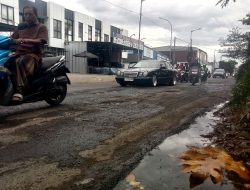 Jalan Nonon Sonthanie Bekasi Timur Berlubang Lagi