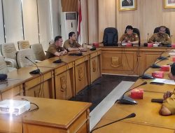 Kecewa Tak Ditemui Sekda, Perangkat Desa Geruduk Kantor Bupati Bekasi Hari Ini