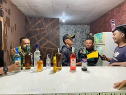 Tim Gabungan Tutup Toko Miras di Jatiasih