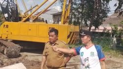 Camat Bekasi Utara Pelototi Proyek Tanggul dan Turap di Teluk Pucung