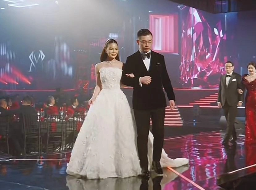 Viral Pernikahan Mewah di Surabaya, Vincent Mergonoto Akui Biaya Lebih dari Rp100 Miliar!