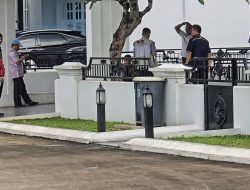 KPK Geledah Rumah Bupati Bekasi Nonaktif Ade Kuswara Kunang