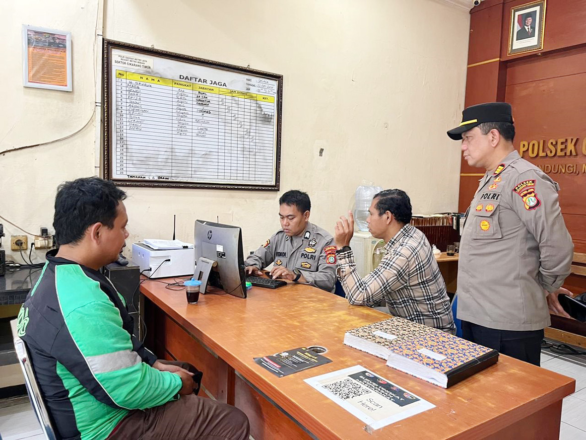Pengemudi Ojol Diserang Kelompok Begal di Cikarang