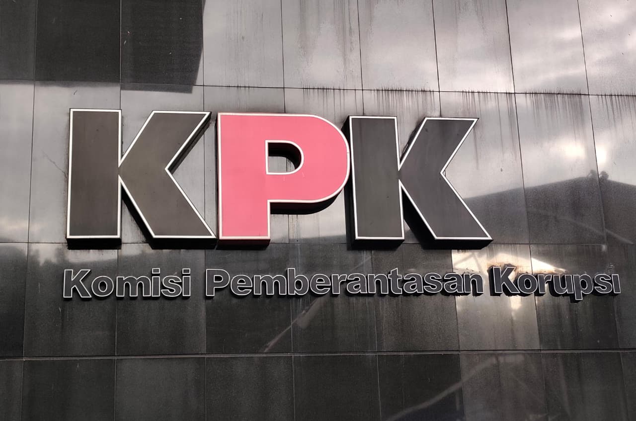 KPK Periksa Mantan Sekdis Beni Saputra Terkait Kasus Suap Bupati Bekasi