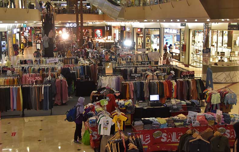 Mal di Bekasi Sambut Tahun Baru Tanpa Pesta Kembang Api