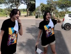 Bella Bonita Jadi Tukang Parkir Dadakan Gara-gara Rumahnya Jadi Pusat COD Warga Ngawi