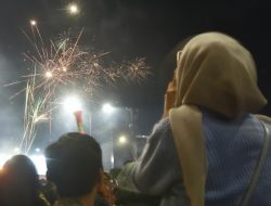 Ribuan Warga Padati Plaza Patriot Candrabhaga Sambut Tahun Baru 2026