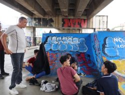 Sidak, Wali Kota Bekasi Soroti Kabel Semrawut dan Reklame Ganda di Jatiasih