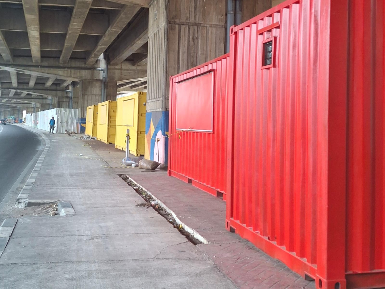 Booth Kontainer Berjejer di Bawah Tol Becakayu untuk Area Kuliner Kawasan Wisata Kalimalang Bekasi, Segini Harga Sewanya