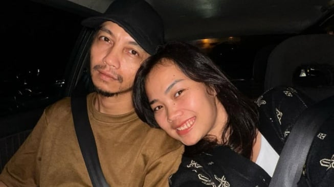 Kronologi Istri Fiersa Besari Ditabrak Mobil hingga Alami Cedera dan Tak Bisa Berjalan