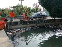 Pendangkalan Kali SS Rawa Baru Akhirnya Ditangani, Ini Jadwal Pengerukannya