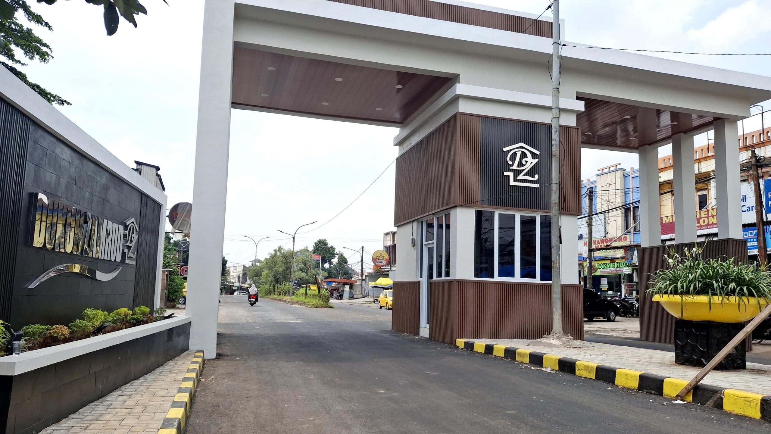 Pembangunan Gapura Perumahan Dukuh Zamrud Telan Anggaran Hampir Rp1 Miliar APBD Kota Bekasi