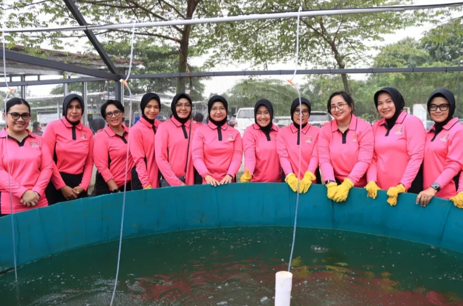 Bhayangkari Polda Metro Jaya Sulap Lahan Sempit di Kota Bekasi jadi Kebun Produktif