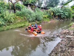 Bocah Tujuh Tahun Hanyut Terseret Arus Kali Jambe di Tambun
