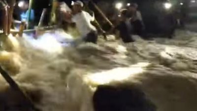 Tanggul Sungai Citarum di Muaragembong Bekasi Jebol