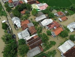 BBWSC Belum Pastikan Penanganan Permanen Lima Titik Tanggul Sungai Citarum di Muaragembong Kritis