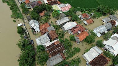 BBWSC Belum Pastikan Penanganan Permanen Lima Titik Tanggul Sungai Citarum di Muaragembong Kritis