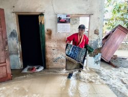 Kisah Mencekam Sarmine saat Rumahnya Diterjang Banjir akibat Tanggul Sungai Citarum Jebol