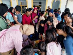 Warga Terdampak Banjir di Sukamekar Bekasi Terserang Penyakit Infeksi Kulit – Demam