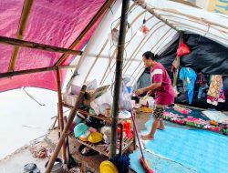 Warga Terdampak Banjir di Buni Bakti Babelan Mengungsi di Tenda Darurat, Hawa Dingin Malam dan Minim Bantuan