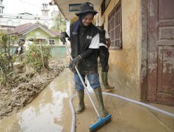 Dukung Pemulihan Pascabencana, Relawan BRI Peduli Terjun Langsung “Bersih-bersih Sekolah” di Aceh Tamiang