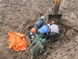 5 dari 23 Jenazah Prajurit Marinir di Longsor Cisarua Bandung Barat Ditemukan