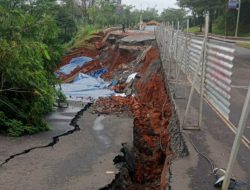 Jalan Perumahan CBD Kranggan Ambles, Kini Ditutup Sementara