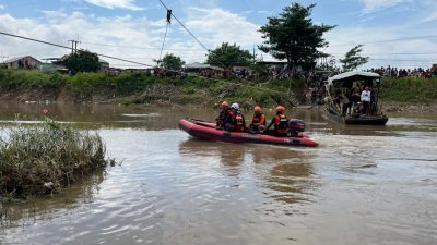 Penarik Perahu Eretan Hilang Tenggelam di Kali Bekasi