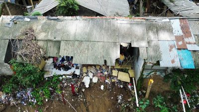 Warga Kampung Kompak Butuh Tanggul Permanen Kali Bekasi, Bukan Sebatas Mi Instan