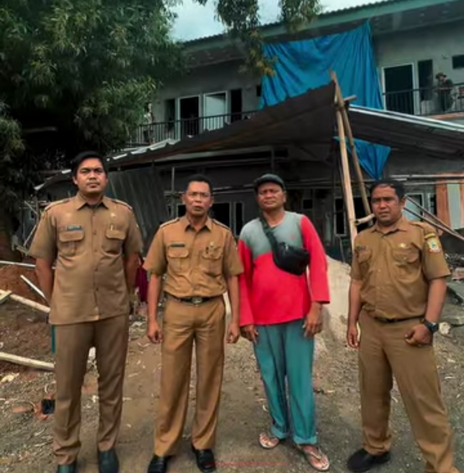 Warga Laporkan Tanah Ambles dari Proyek, Kelurahan Pengasinan Turun Tangan