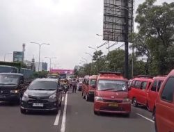Sopir Angkot Demo Protes Trans Beken, Organda Tuntut Tiga Poin ke Pemkot Bekasi