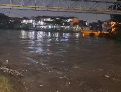 Prediksi BPBD, Banjir Kiriman Bogor Tiba di Kota Bekasi Tengah Malam
